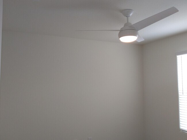 Building Photo - 6460 E Malbec Dr