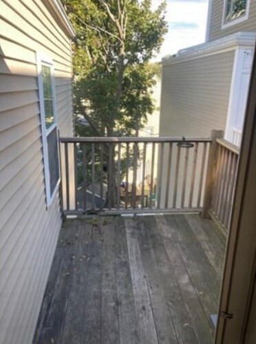 Building Photo - 17 Vinton St