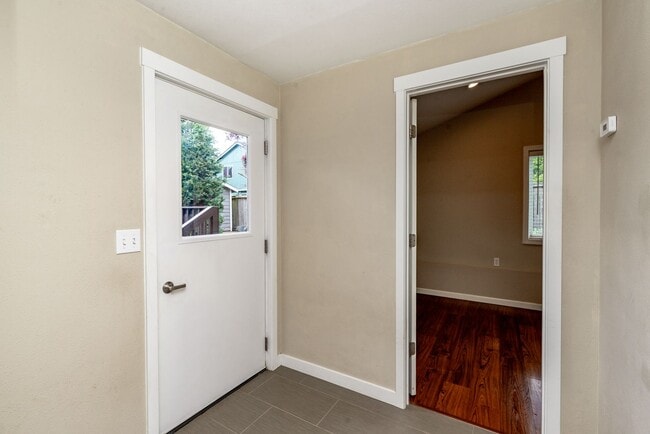 Building Photo - 4-Bedroom, 2-Bathroom Rambler with Beautiful Features and Mountain Views!
