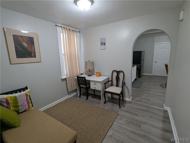 Building Photo - 102 17th St