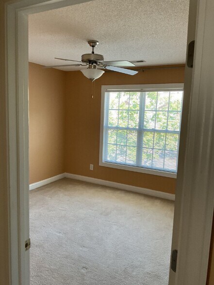 Building Photo - 4155 Dudleys Grant Dr