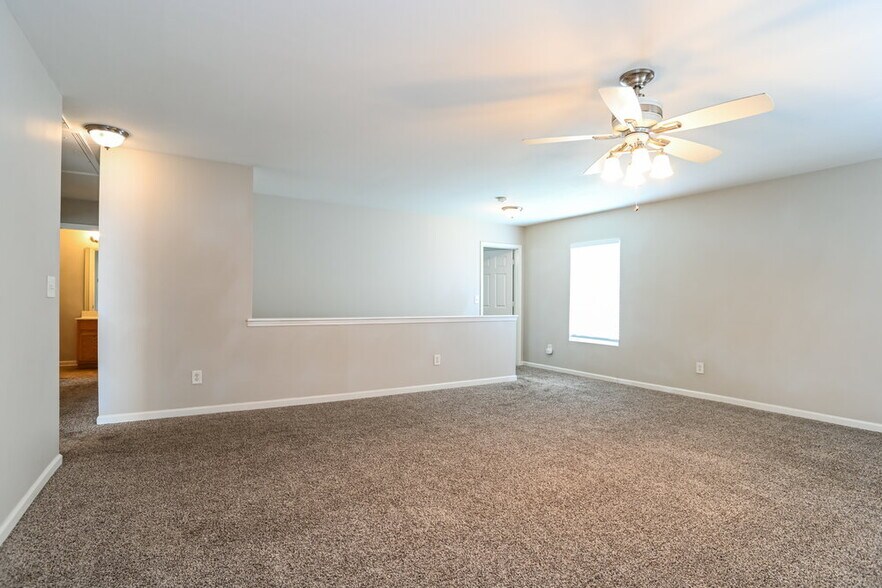 Building Photo - 6510 Blackwood Ln
