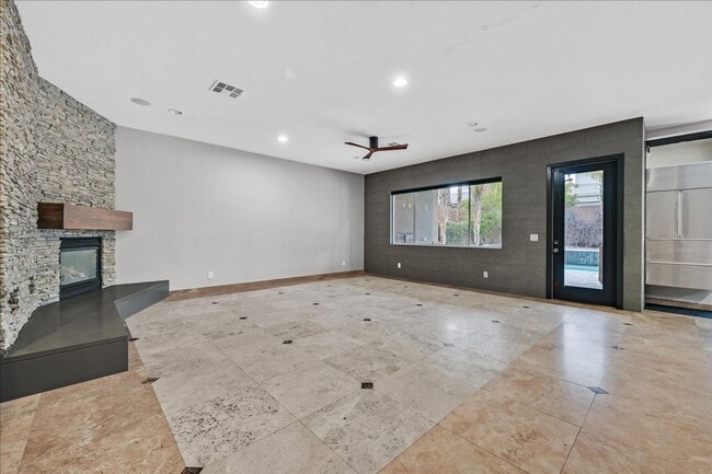 Building Photo - Fully Upgraded 5 Bedroom 4.5 Bathroom in Guard Gated Foothills Community!