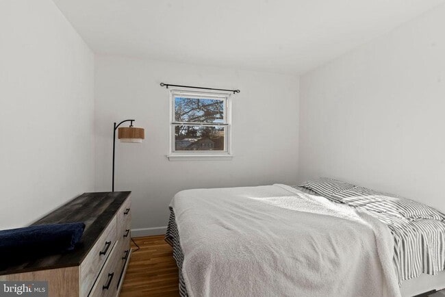 Building Photo - 209 Front St