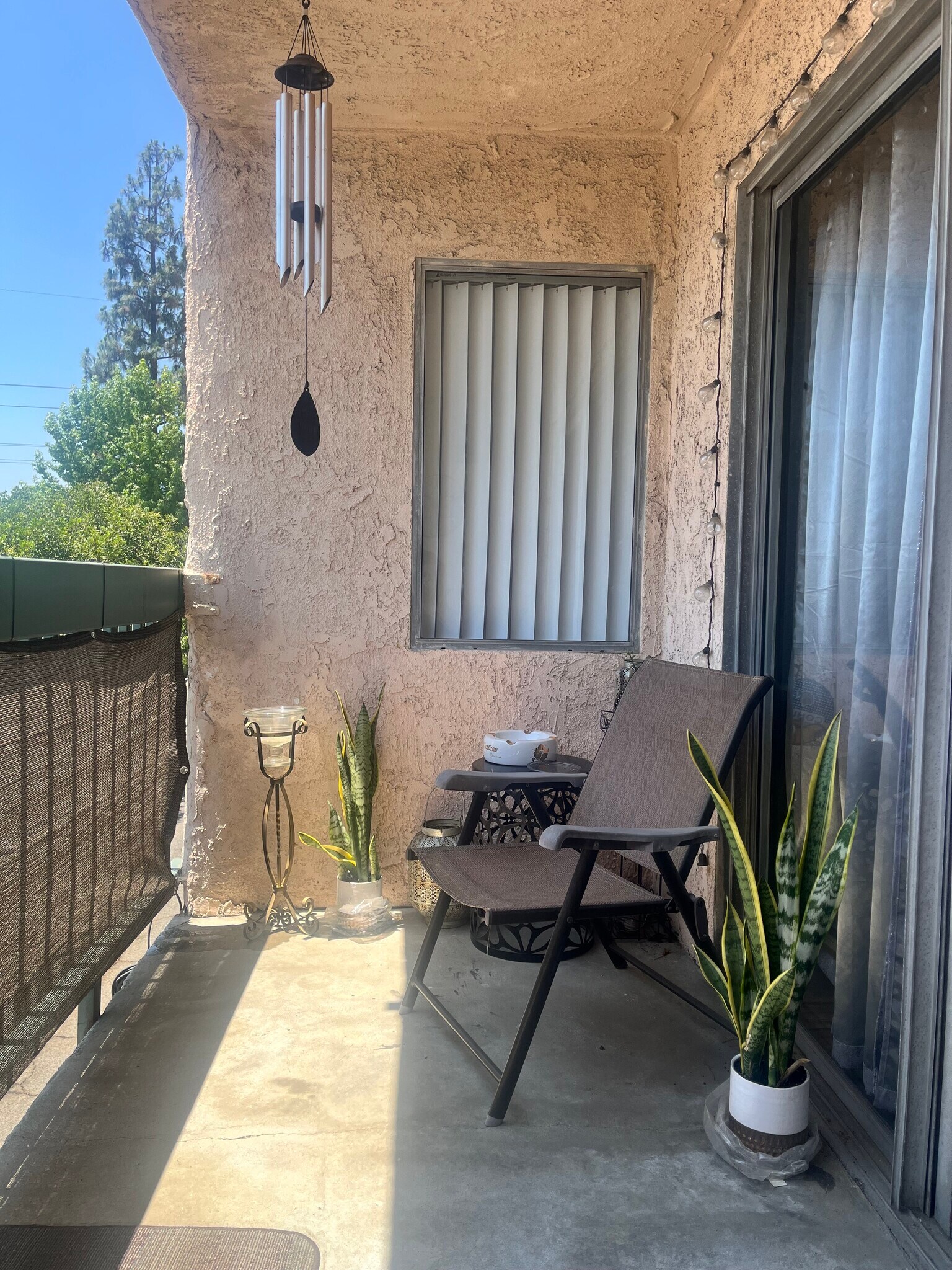 balcony - 2940 N Verdugo Rd