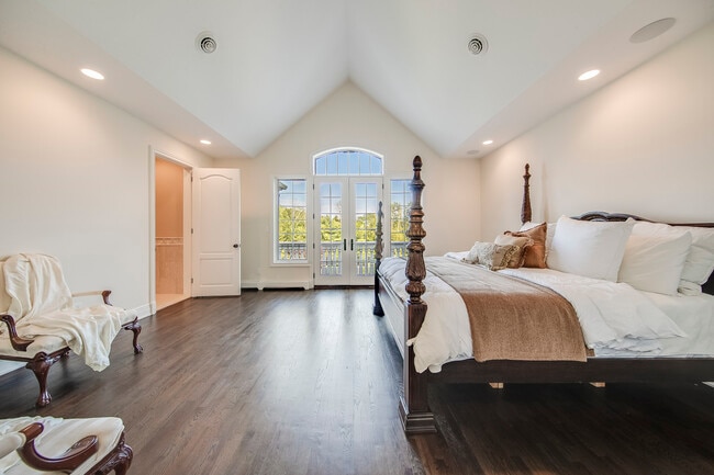 Building Photo - 51 Chestnut Ridge Rd