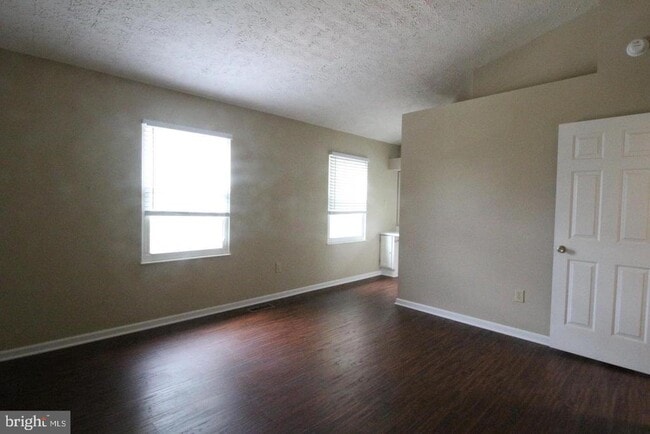 Building Photo - 410 Fleece Flower Dr