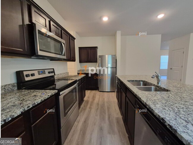 Building Photo - 1081 Cold Water Dr