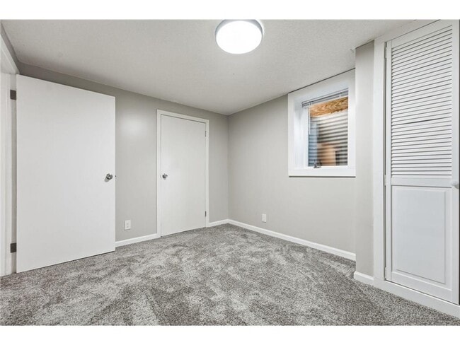 Building Photo - 2481 19th Ave