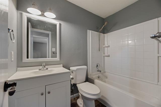 Building Photo - 512 Rocky Springs Dr