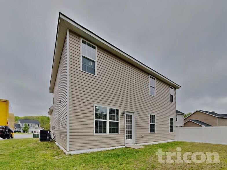Building Photo - 507 Menlo Pk Rd