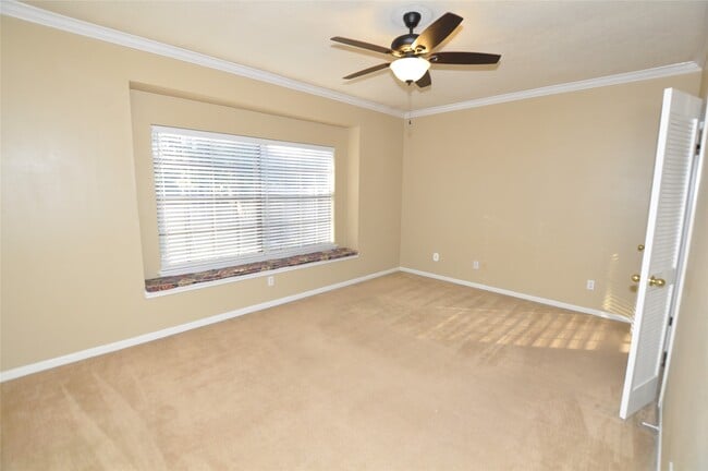 Building Photo - 3614 Scenic Valley Dr