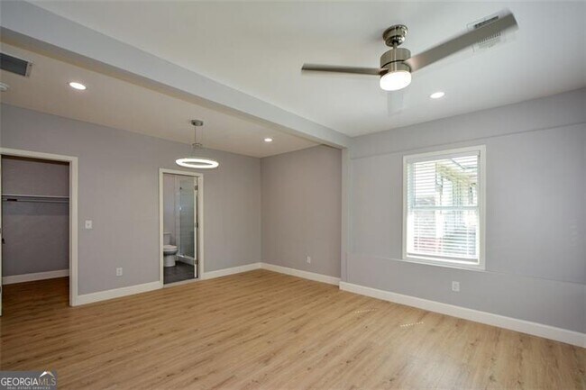 Building Photo - 2203 Wingate St SW