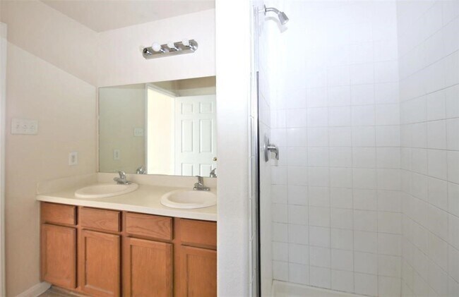 Building Photo - 11148 Opatrny Meadows Ln