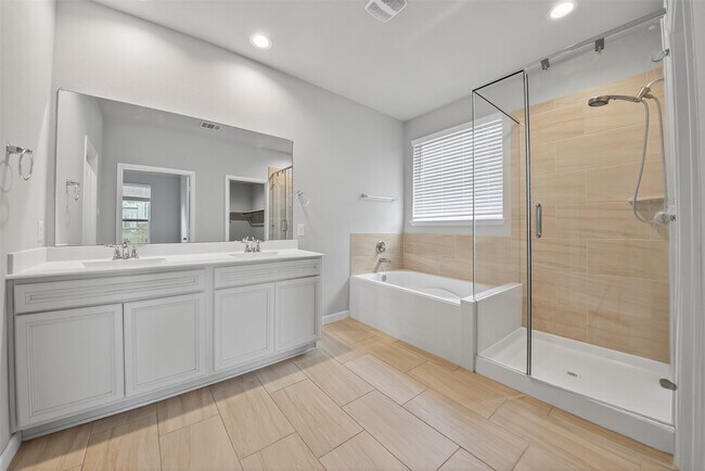 Building Photo - 18102 Humber River Ln