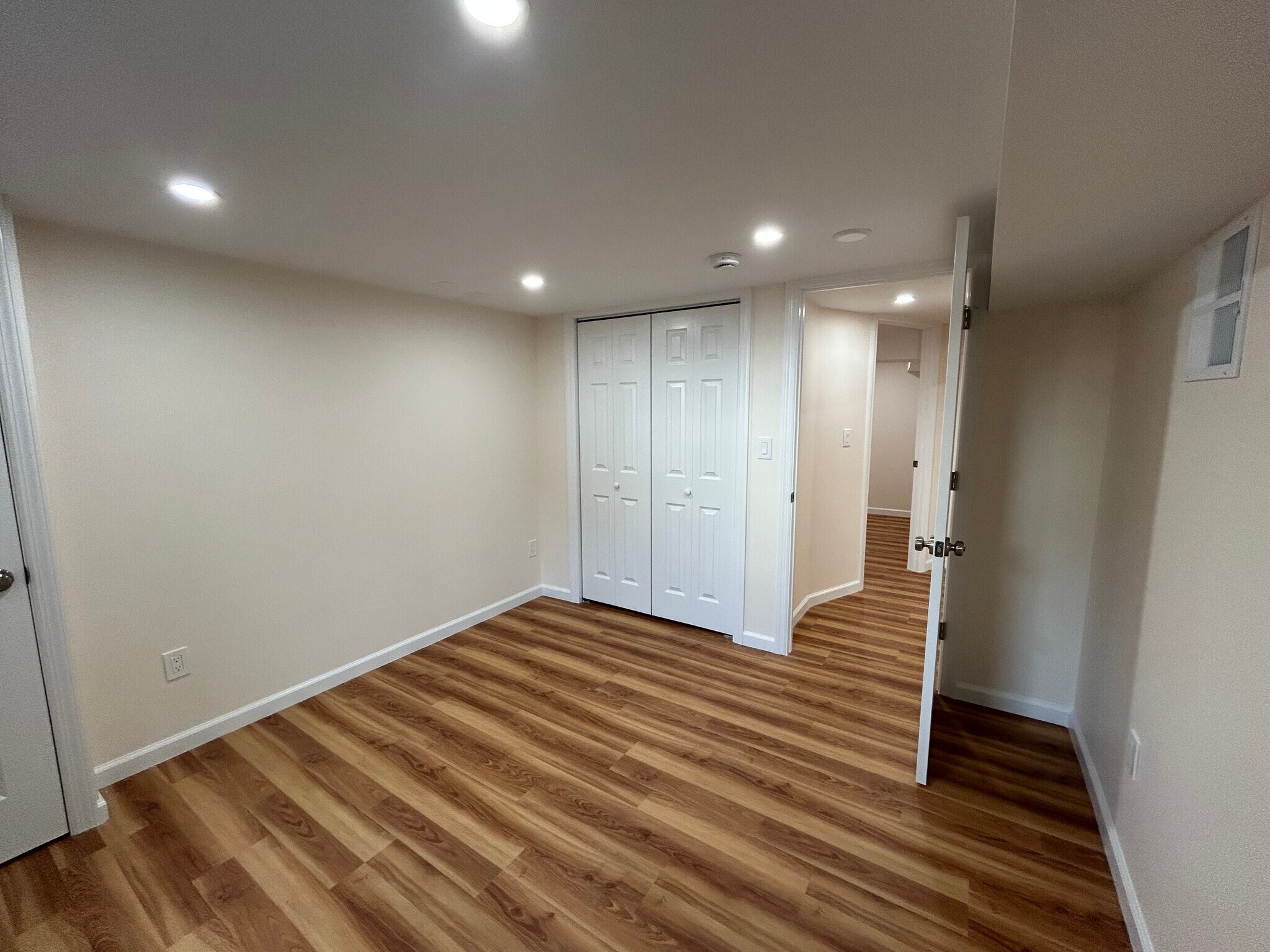 Bedroom - 90 Havemeyer Ln