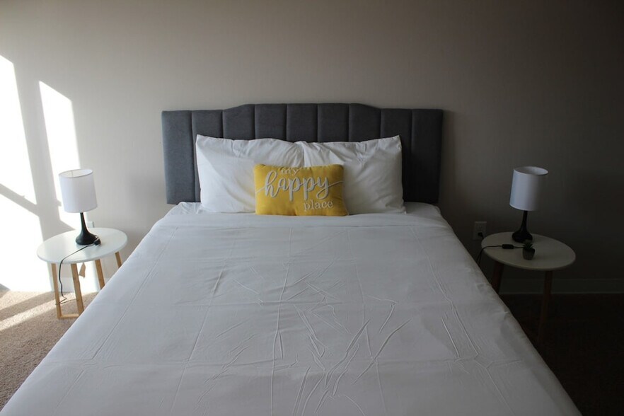 Building Photo - 4415 Lincoln Way