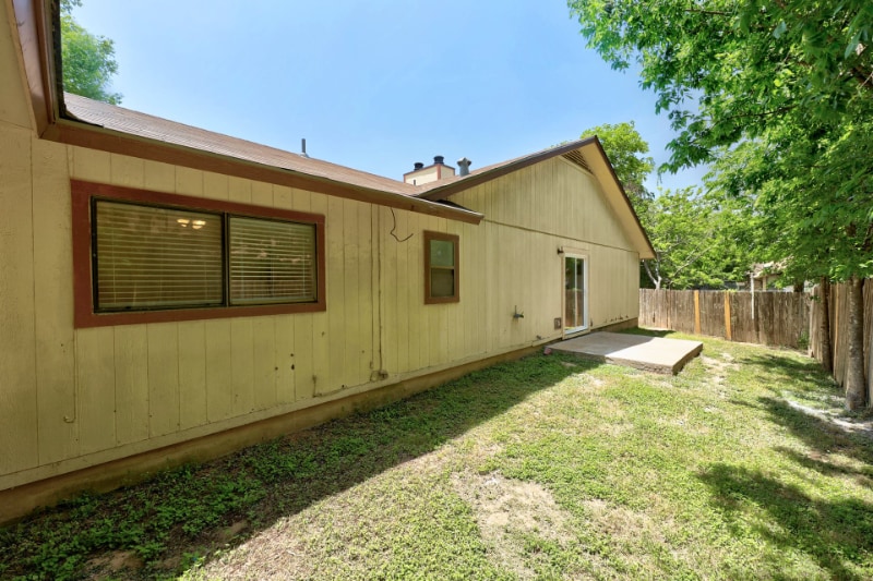 Building Photo - 1802 Rawhide Dr