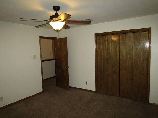 Building Photo - 6106 John Chisum Ln