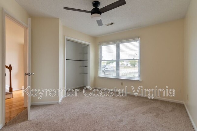 Building Photo - 922 Pocahontas Ct