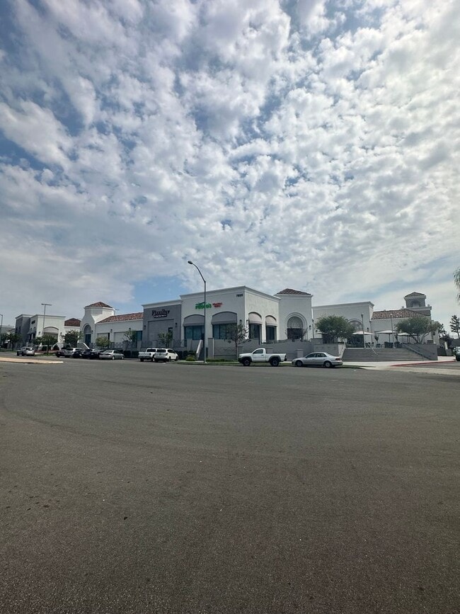 Building Photo - Stunning 3-Bedroom, 2.5-Bath Townhome in the Heart of Torrey Highlands – A Must-See!