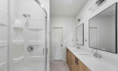 Building Photo - 4984 Alexa Rd