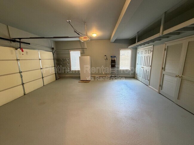 Building Photo - 7020 Grassmoor Grange Way