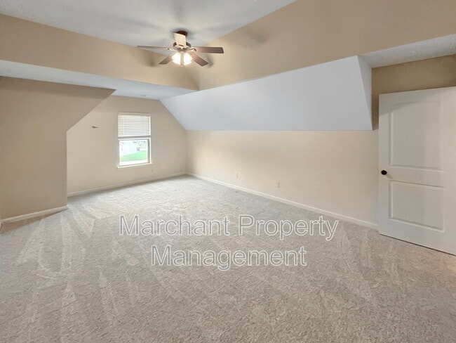Building Photo - 32 Governors Lake Way