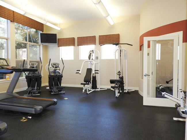 Building Photo - Centennial Condo for Rent! Outdoor Pool an...