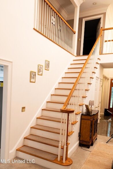 Building Photo - 110 Little John Ln