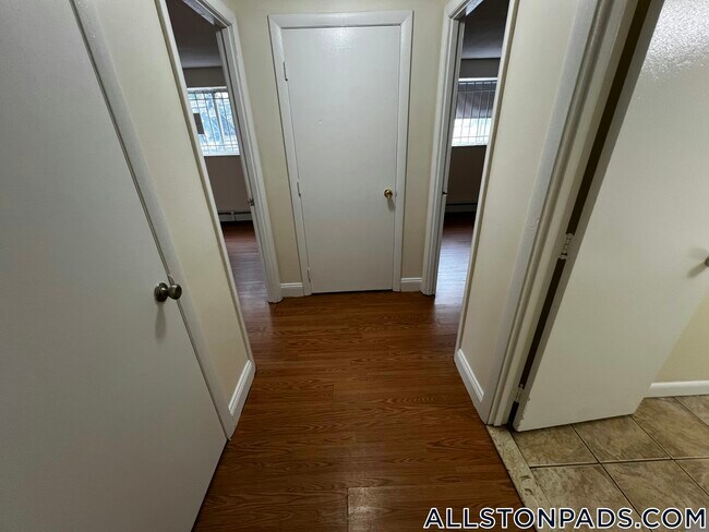 Building Photo - 90 Gardner St