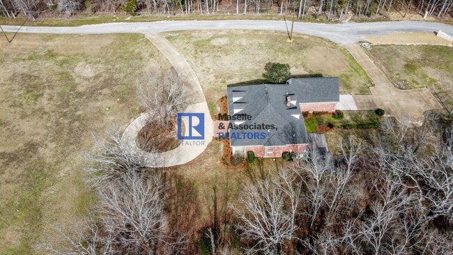 Building Photo - 200 Cripple Creek Rd