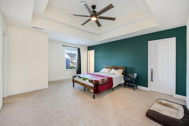 Building Photo - 520 Crossland Dr