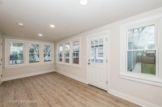 Building Photo - 1127 Hannah Ave
