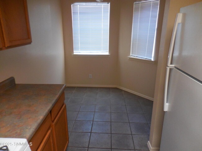 Building Photo - 3219 Eagle Ridge Dr