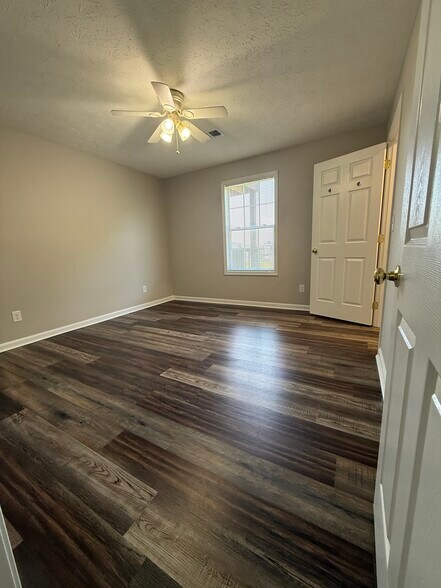 Building Photo - 106 Aiden Ct