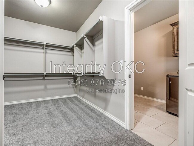 Building Photo - 16012 Redstem Wy