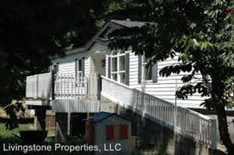 Building Photo - 4+ bdrm Country Home
