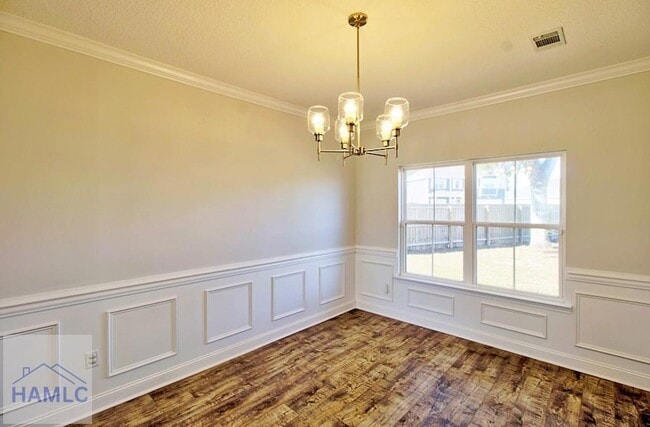 Building Photo - 326 Fairview Cir