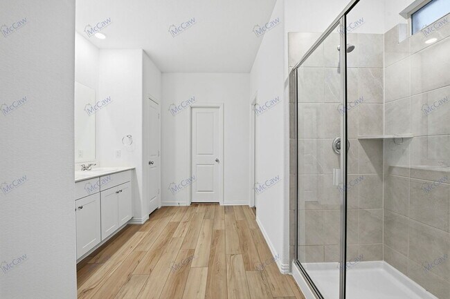 Building Photo - 10037 Little Tree Ln