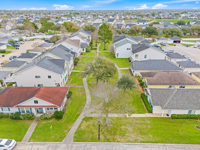 Building Photo - 20931 Walder Ct