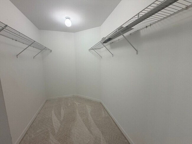 Building Photo - FIRST MONTH'S RENT FREE! 2/2 Condo in SW Cape Coral, Resort Style Living!
