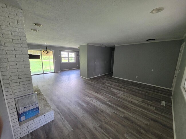 Building Photo - 3461 S Ferguson Ave