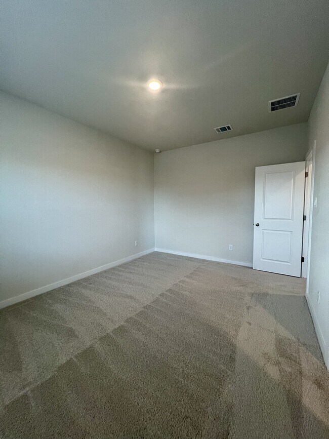 Building Photo - 14426 Daphne Bnd