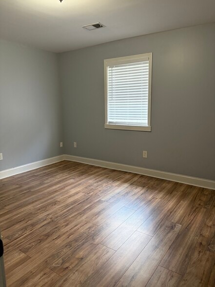 Building Photo - 2628 Wren Cir