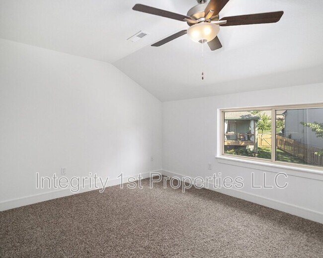 Building Photo - 5922 NW 88th St