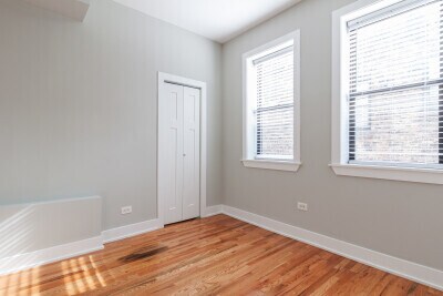 Building Photo - 625 W Oakdale Ave