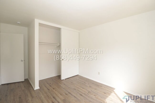 Building Photo - 10363 Penrod Ln