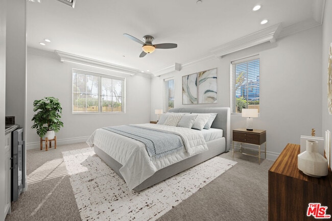 Building Photo - 816 S Catalina Ave