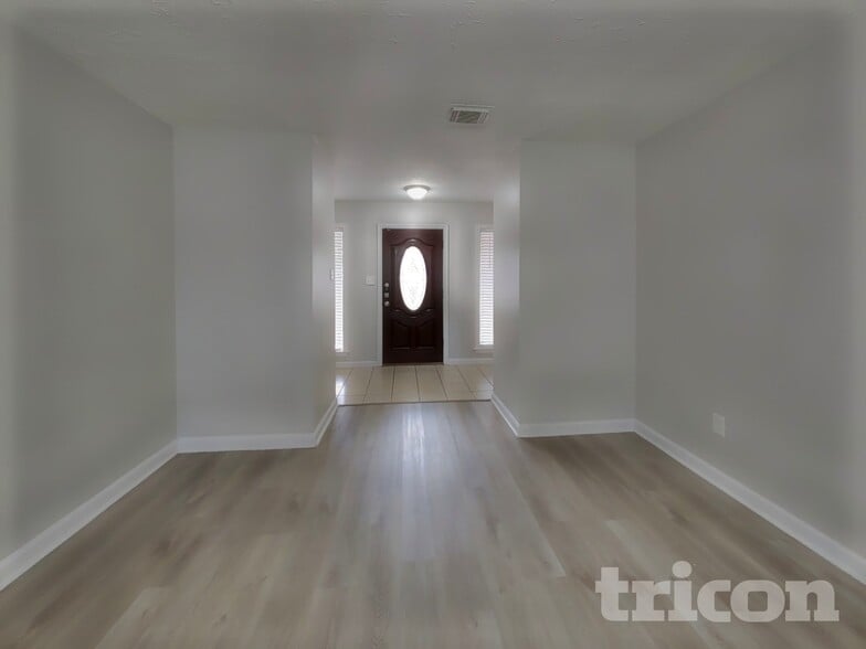 Building Photo - 5503 Jumada Cir